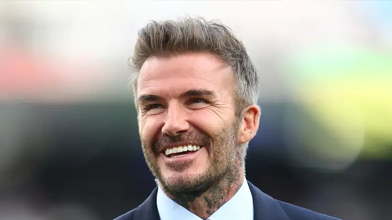 Operação de transplante capilar de David Beckham